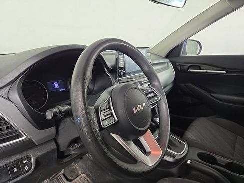 Certified 2022 Kia Seltos LX image 16