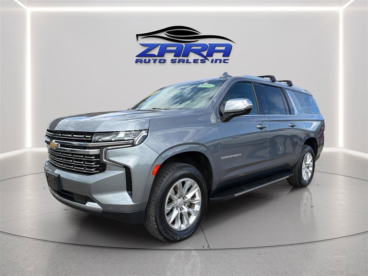 Used 2022 Chevrolet Suburban Premier AWD/4WD image 3