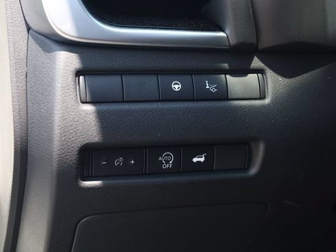 Certified 2025 Nissan Rogue SL w/ Tech Package AWD/4WD image 12
