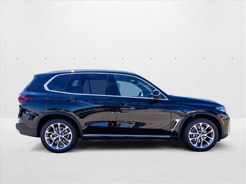 Used 2026 BMW X5 xDrive40i w/ Premium Package AWD/4WD image 4