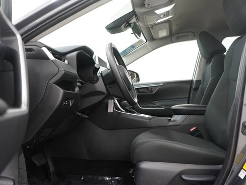 Used 2025 Toyota RAV4 LE image 22