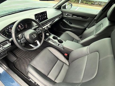 Used 2025 Honda Civic Sport image 11