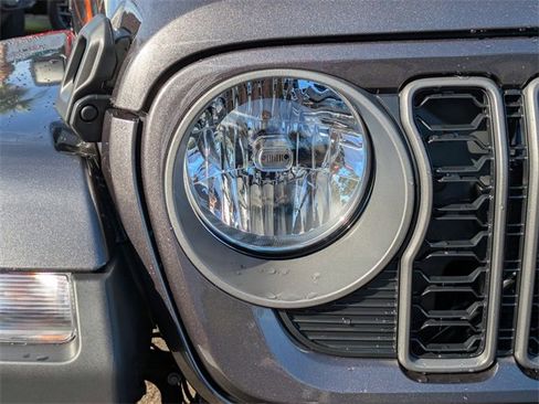 New 2025 Jeep Gladiator Sport image 9