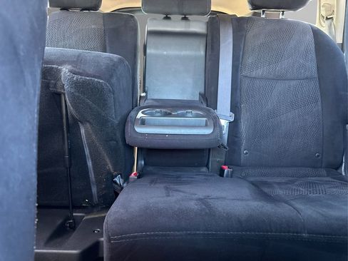 Used 2015 Nissan Pathfinder SV AWD/4WD image 18