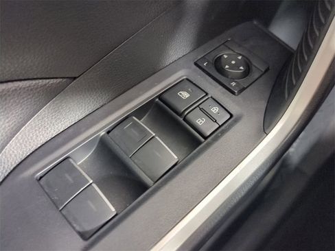 Used 2023 Toyota RAV4 XLE Premium image 30