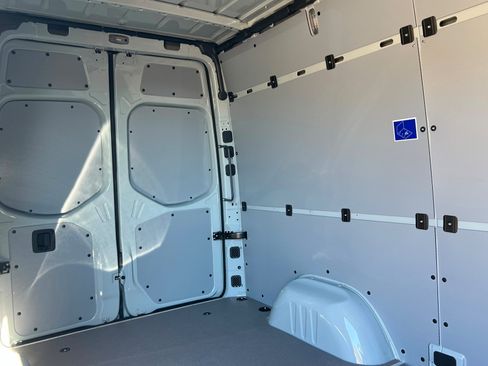 New 2025 Mercedes-Benz Sprinter 2500 image 15