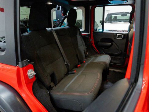 Used 2019 Jeep Wrangler Unlimited Rubicon image 36