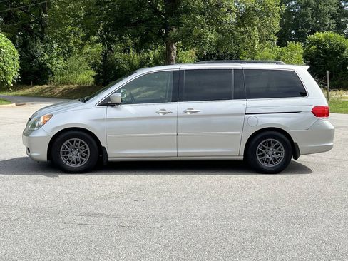Used 2009 Honda Odyssey Touring image 3
