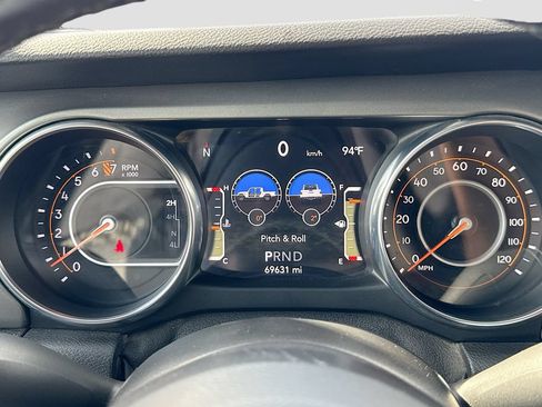 Used 2021 Jeep Gladiator Sport AWD/4WD image 16