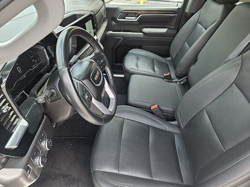Used 2025 GMC Sierra 1500 SLT AWD/4WD image 10