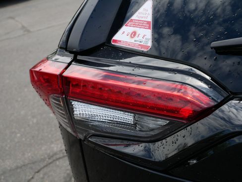 Certified 2025 Toyota RAV4 XLE AWD/4WD image 17