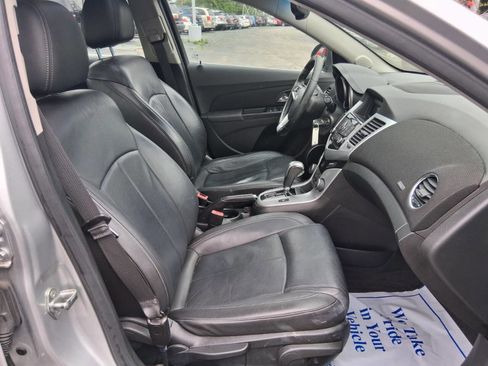 Used 2011 Chevrolet Cruze LT FWD image 15