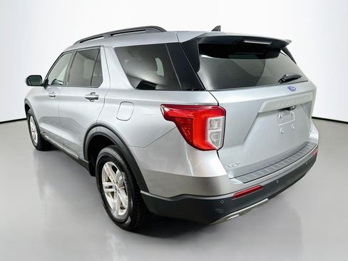 Used 2024 Ford Explorer XLT w/ Equipment Group 202A AWD/4WD image 5