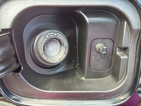 Used 2025 Honda Pilot Elite image 14