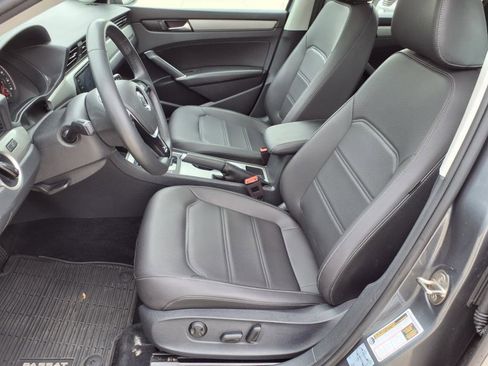 Used 2022 Volkswagen Passat 2.0T SE image 10