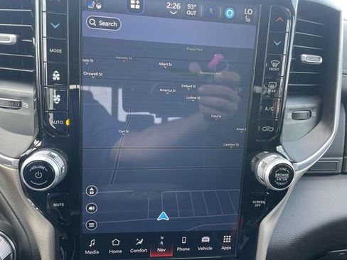 Used 2024 RAM 2500 Laramie image 30