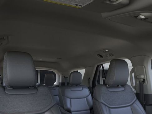 New 2026 Ford Explorer Active RWD image 22