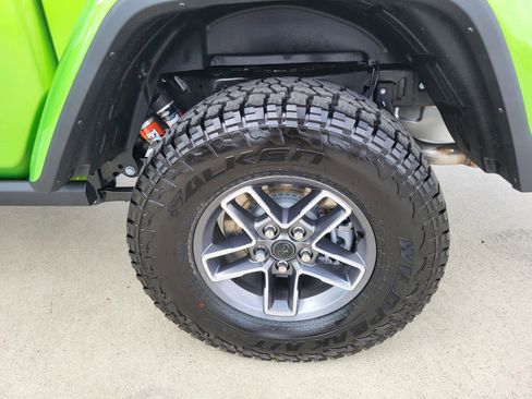 New 2025 Jeep Gladiator Mojave image 20