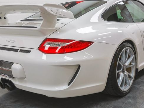 Used 2010 Porsche 911 GT3 RWD image 25