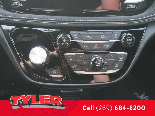 New 2027 Chrysler Pacifica Select FWD image 32