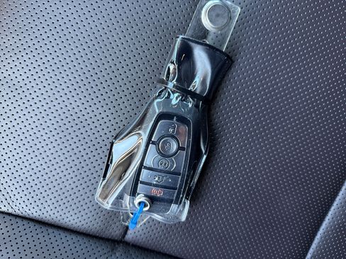 Used 2025 Ford Explorer Platinum w/ LUX Leather Package image 38