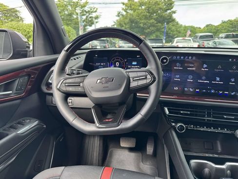 Used 2026 Chevrolet Traverse RS AWD/4WD image 18