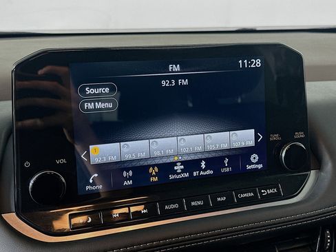 Used 2023 Nissan Rogue SL w/ SL Premium Package image 21