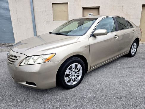 Used 2007 Toyota Camry LE image 3