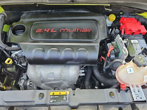 Used 2018 Jeep Renegade Latitude w/ Advanced Technology Group FWD image 31