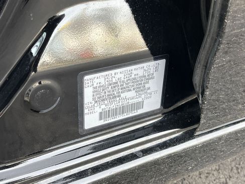 Used 2025 Nissan Versa SV image 25