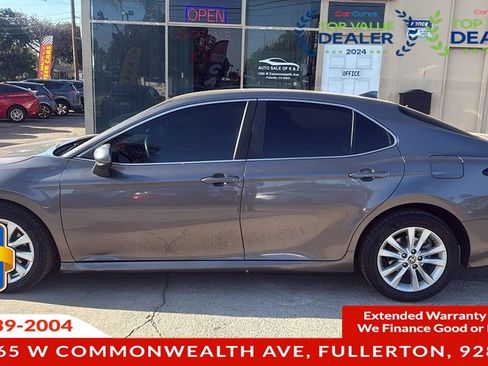 Used 2020 Toyota Camry LE FWD image 7