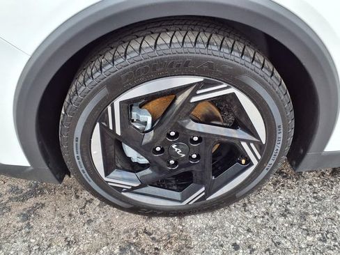 Used 2025 Kia K4 EX FWD image 40