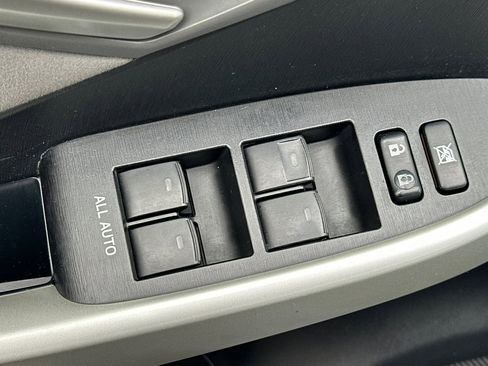 Used 2015 Toyota Prius Two image 13