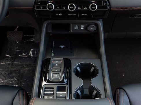 New 2025 Honda Pilot TrailSport image 25