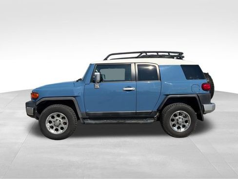 Used 2011 Toyota FJ Cruiser 4WD w/ Upgrade Pkg image 8