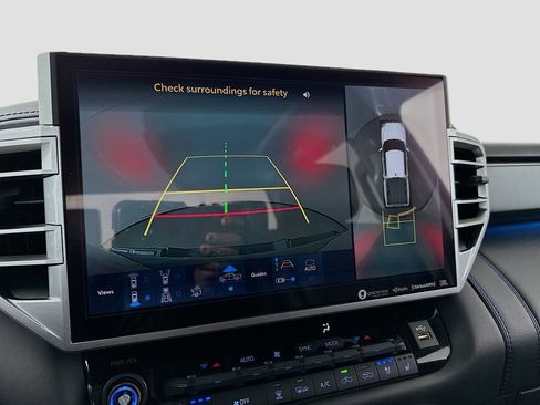 Used 2023 Toyota Tundra Platinum image 17