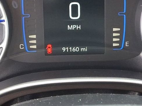 Used 2018 Chrysler Pacifica Touring-L image 21