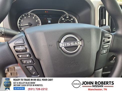 Used 2025 Nissan Frontier SV RWD image 22