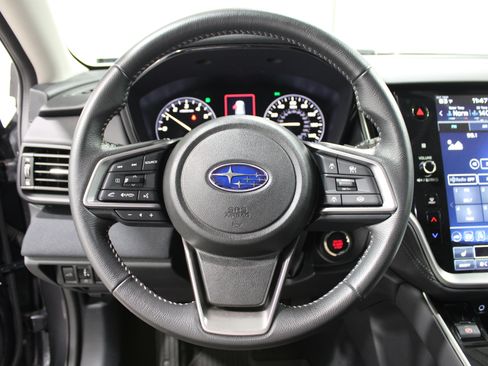 Used 2025 Subaru Outback Premium w/ Popular Package #1A AWD/4WD image 19