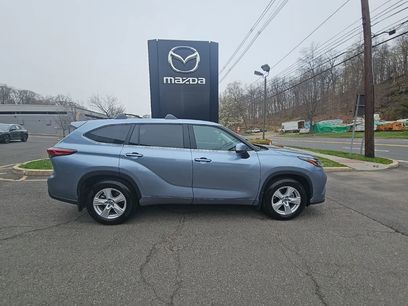 Used 2023 Toyota Highlander LE