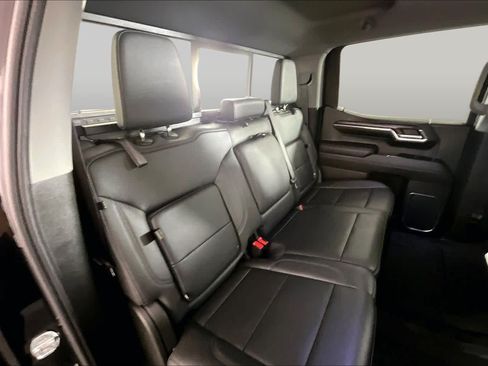 Used 2023 GMC Sierra 1500 SLT w/ SLT Premium Plus Package RWD image 19