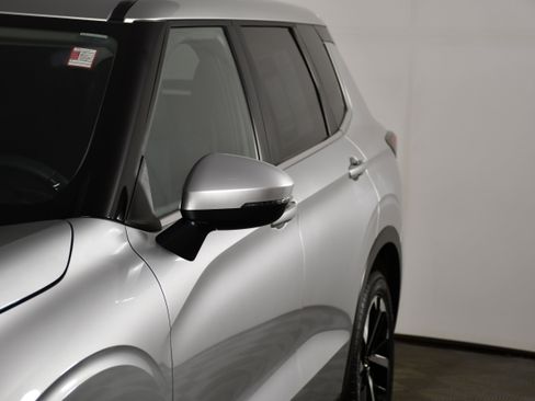 Used 2022 Mitsubishi Outlander ES AWD/4WD image 13