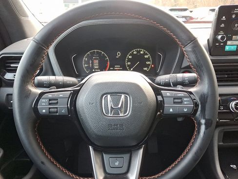 Certified 2025 Honda Pilot TrailSport image 17