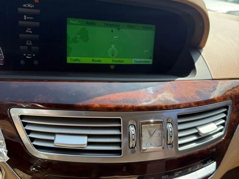 Used 2011 Mercedes-Benz S 550 4MATIC w/ Sport Pkg image 17