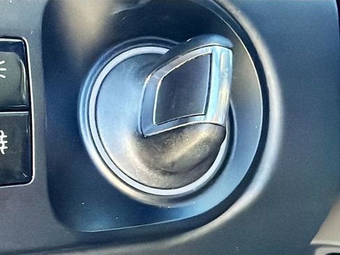 Used 2019 Porsche Cayenne S image 36