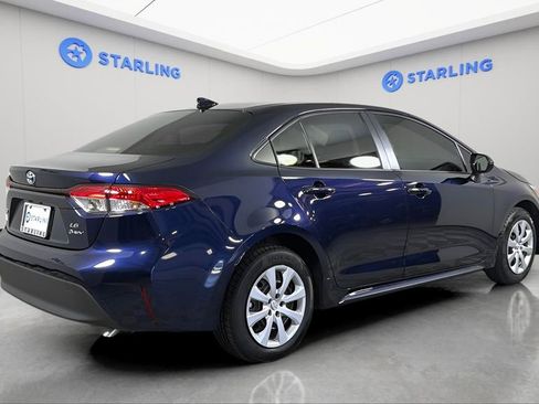 Used 2025 Toyota Corolla LE FWD image 10