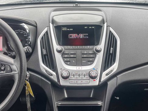 Used 2017 GMC Terrain SLE image 12