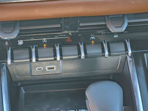 Certified 2026 GMC Canyon AT4 w/ Technology Plus Package image 27