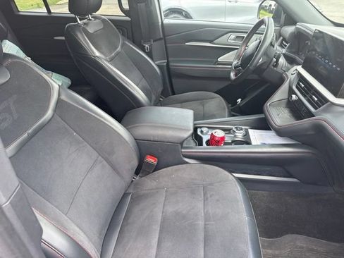 Used 2025 Ford Explorer ST w/ Sun And Sound Package AWD/4WD image 24