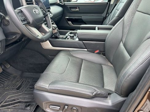 Used 2023 Toyota Tundra Limited w/ Power Package image 11